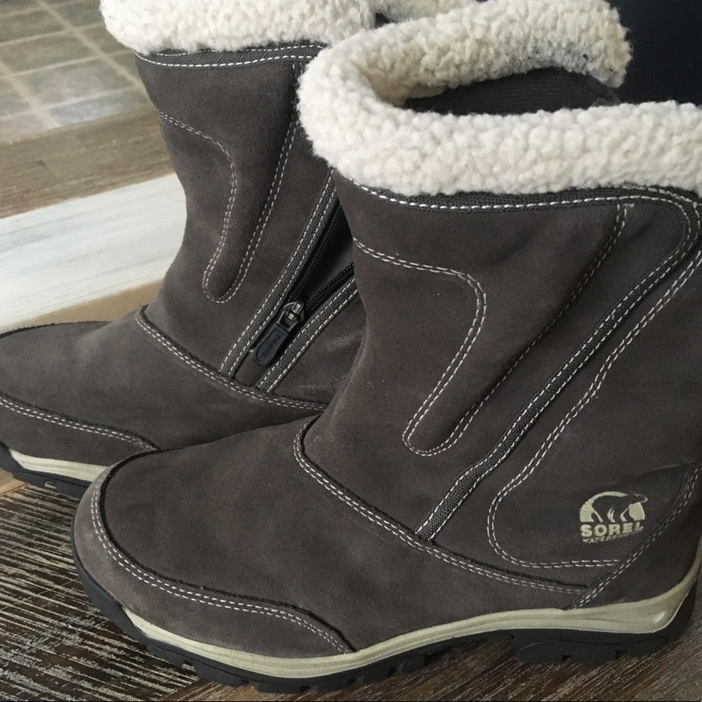 Sorel Waterfall Boots, size 9
